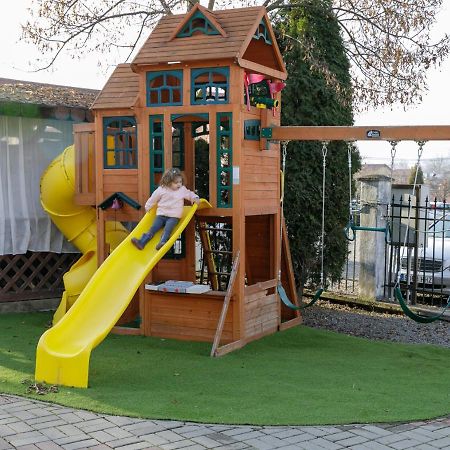 Luna Home Bistriţa Exterior foto