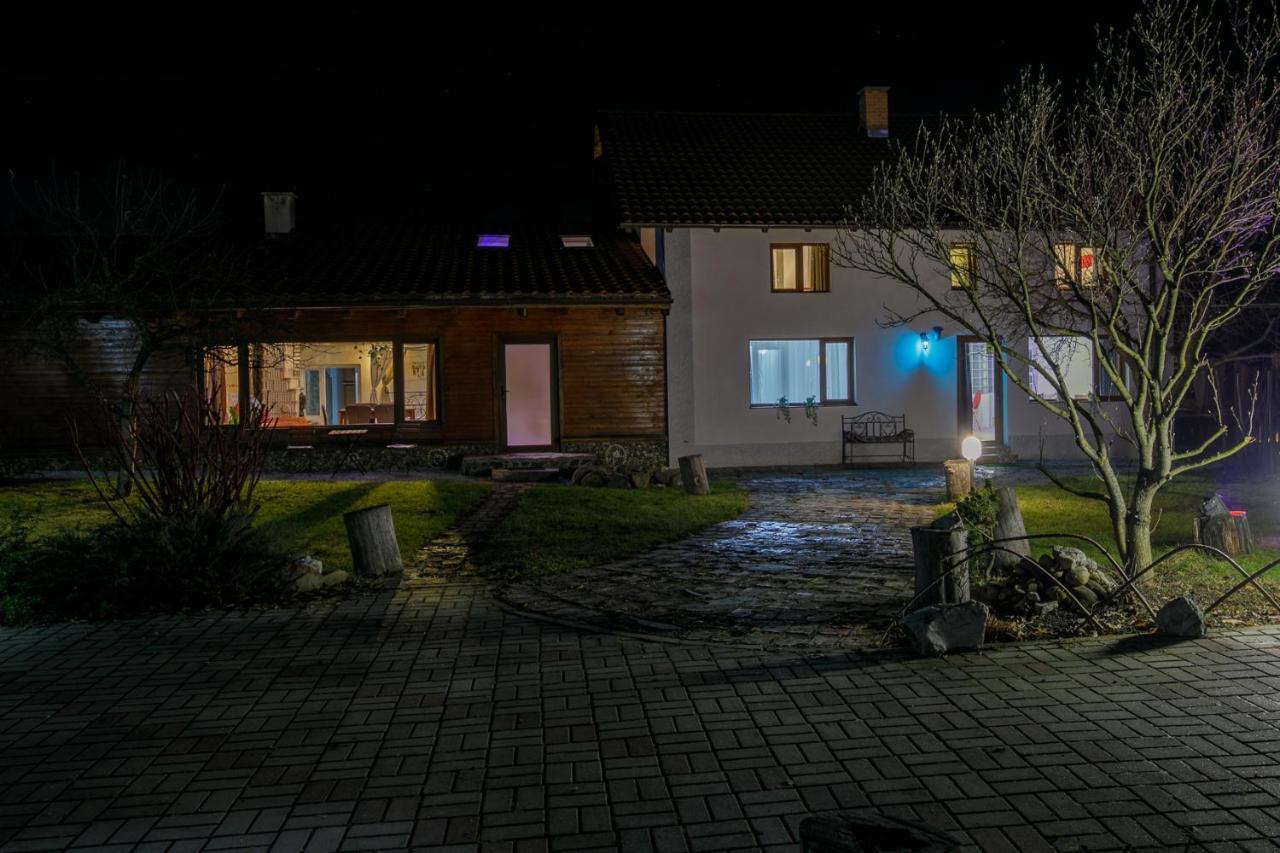 Luna Home Bistriţa Exterior foto